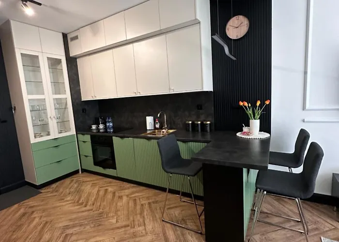 Apartman Z Ogrodem - Paderewskiego 22 *